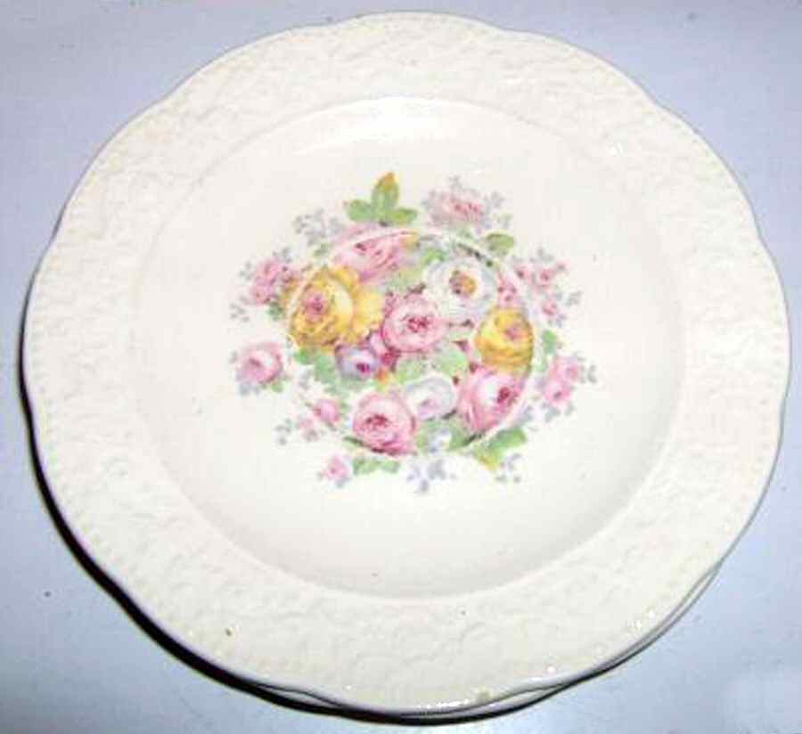 KNO977 Dinner Plate by Edwin Knowles-1