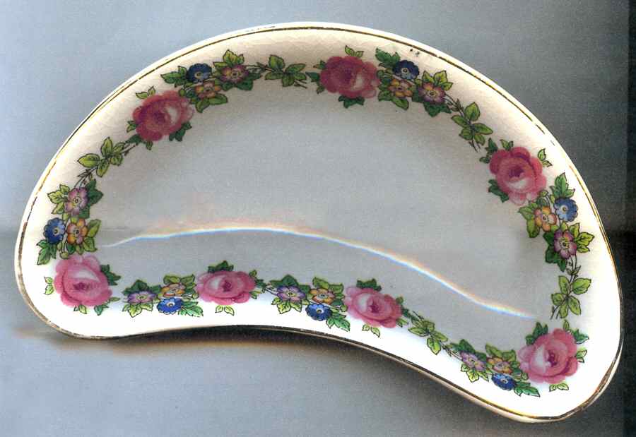 KTK148 Bone Dish by Knowles, Taylor & Knowles-1