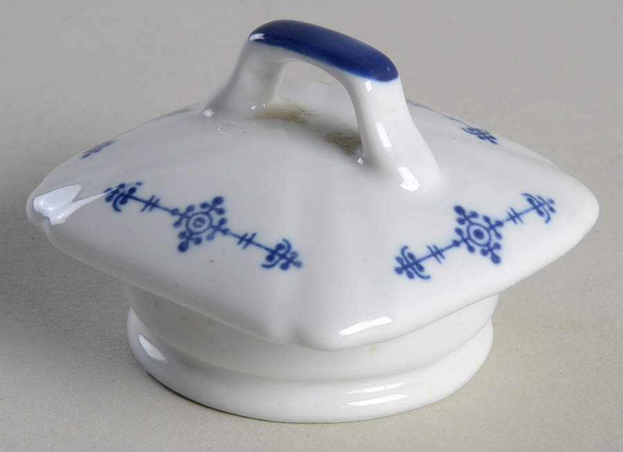 Blau Saks Lid for Coffee Canister by Kahla-1
