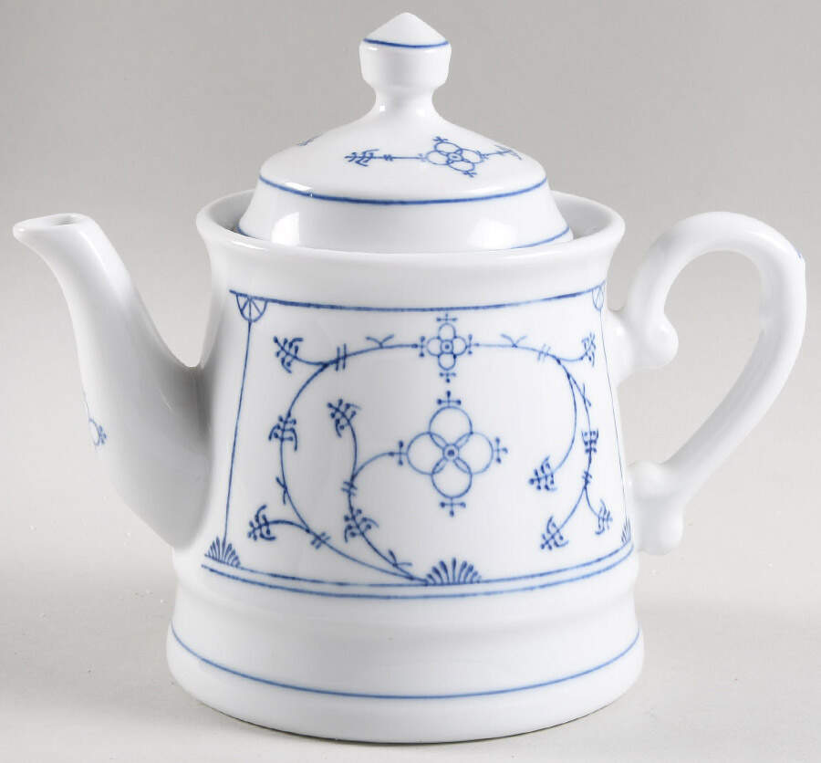 Blau Saks Mini Teapot & Lid by Kahla-1