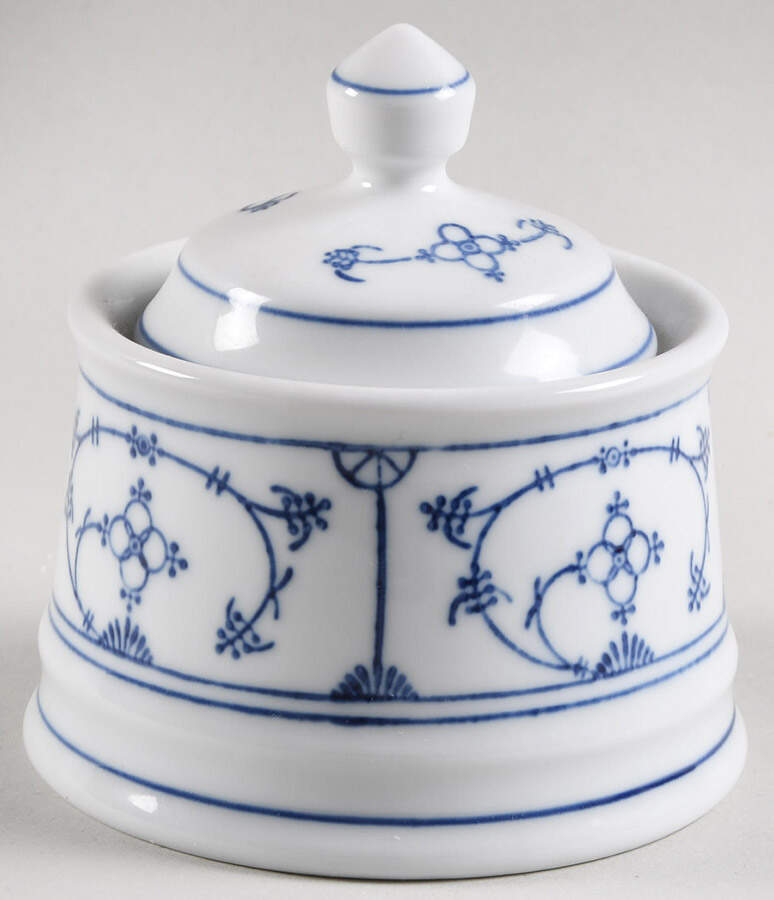 Blau Saks Sugar Bowl & Lid by Kahla-1