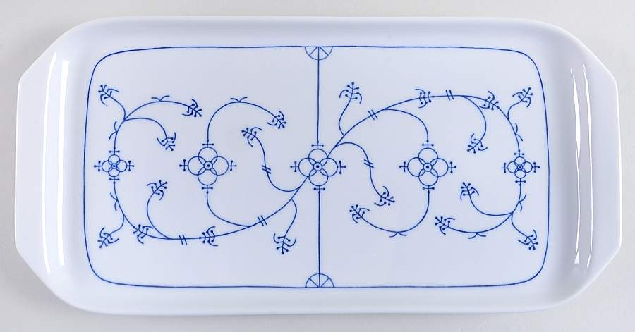 Blau Saks Large Sandwich Tray by Kahla-1