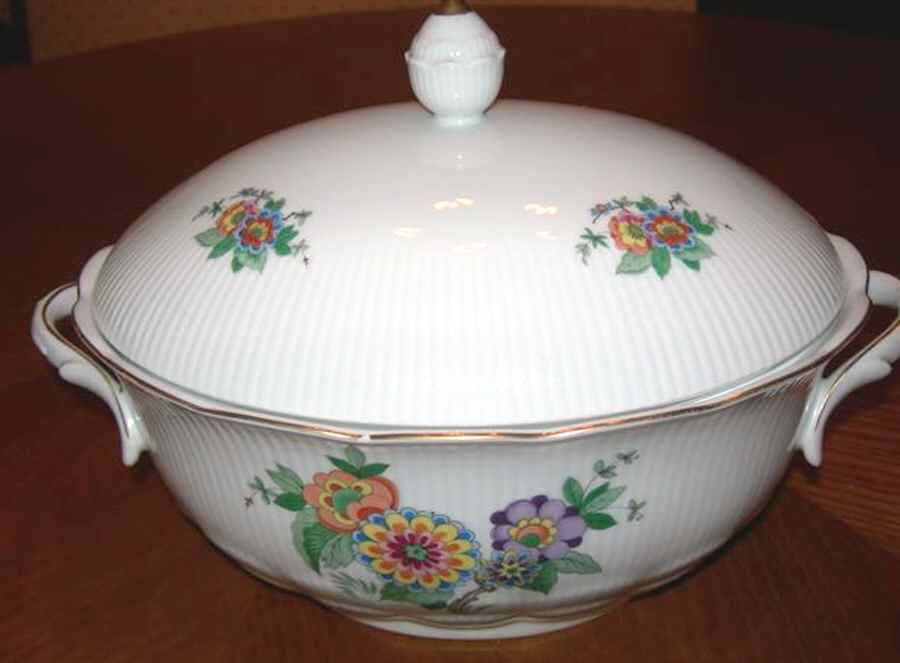 KAI49 Tureen &  Lid by Kaiser-1
