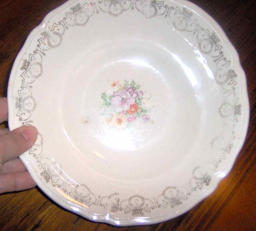 KNO984 Saucer by Edwin Knowles-1