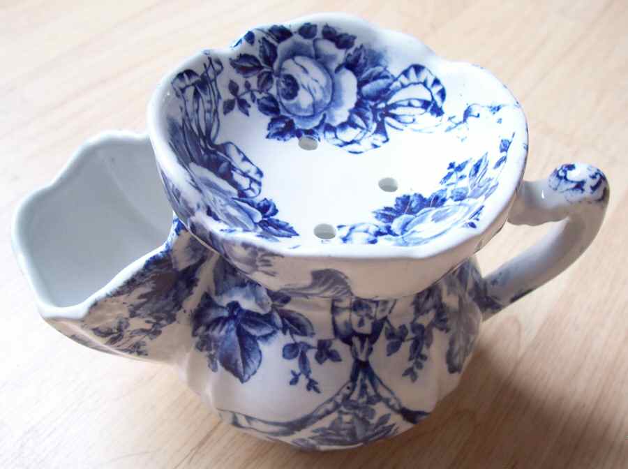 Garland Blue Shaving Mug by James Kent (England)-1