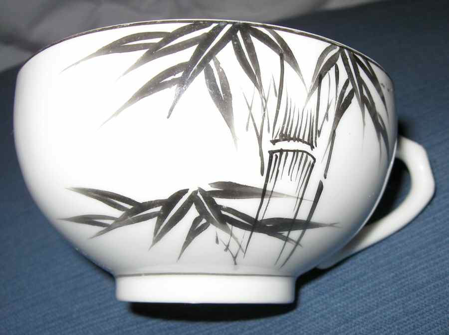KUT260 Footed Cup by Kutani-1