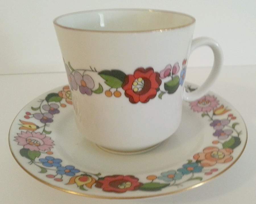 KA1 Flat Cup & Saucer Set by Kalocsa-1