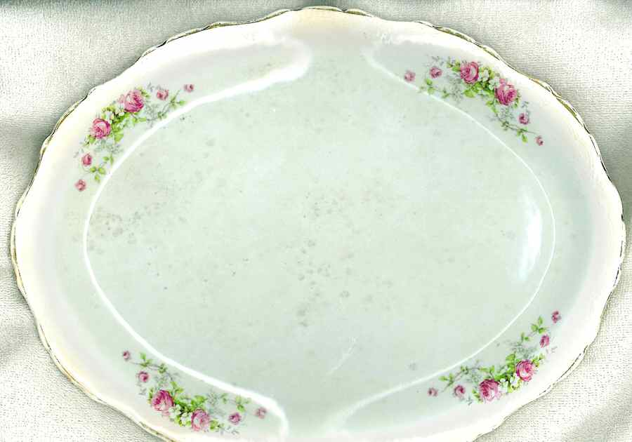 KTK153 15" Oval Serving Platter by Knowles, Taylor & Knowles-1