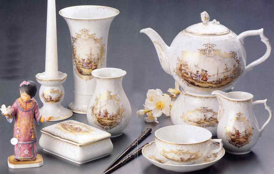Peking Teapot & Lid by Kaiser-1