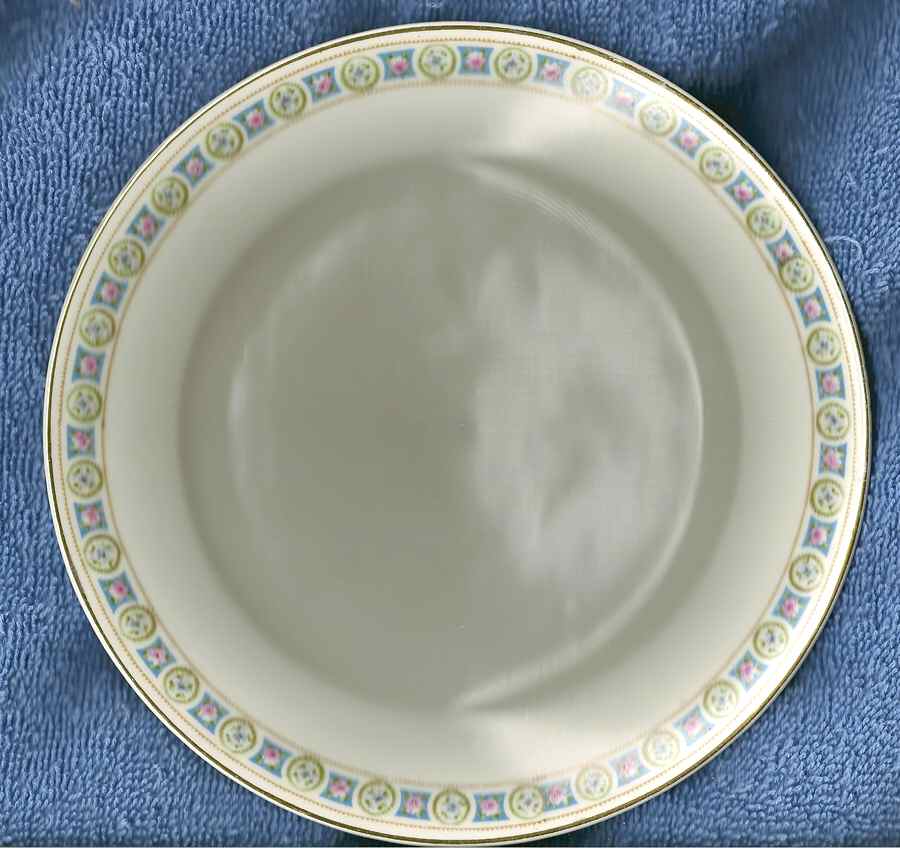 KPM225 Dinner Plate by KPM-1