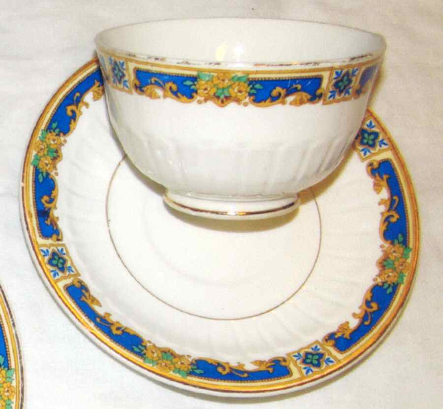 KNO996 Footed Cup & Saucer Set by Edwin Knowles-1
