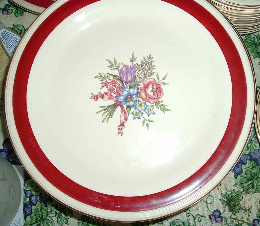 KNO997 Dinner Plate by Edwin Knowles-1