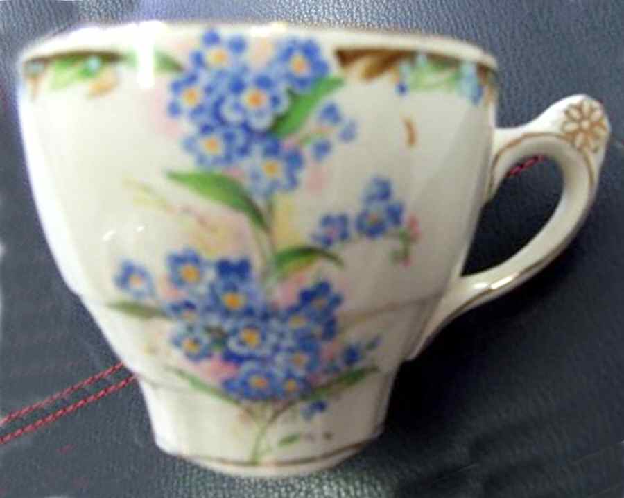 2302 Flat Cup by James Kent (England)-1