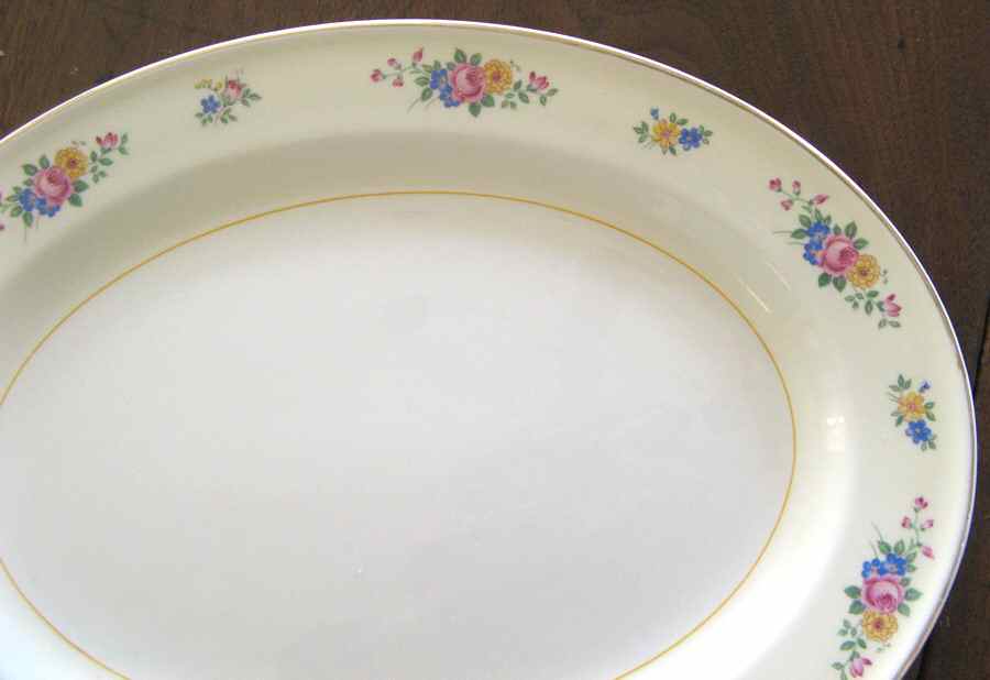 KNO1020 12" Oval Serving Platter by Edwin Knowles-1