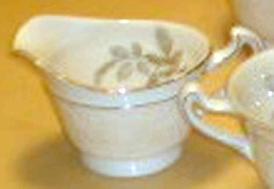 KNO1021 Creamer by Edwin Knowles-1