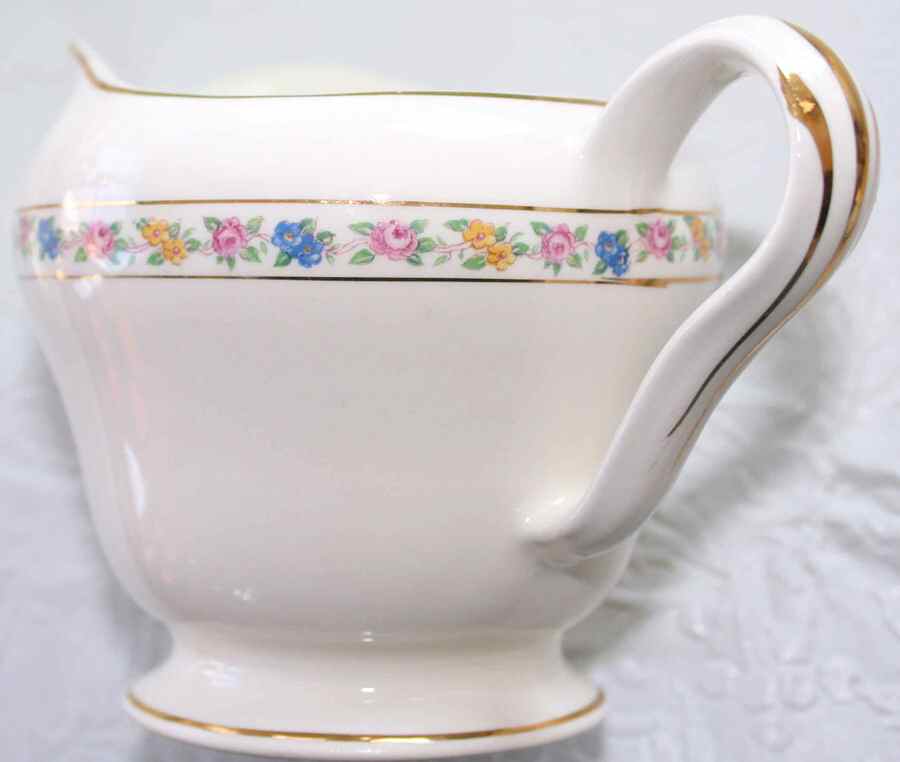 KNO1025 Creamer by Edwin Knowles-1