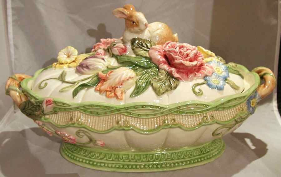 Southern Elegance Tureen &  Lid by Kaldun & Bogle-1