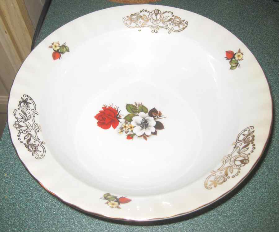 KRO30 9" Round Vegetable Bowl by Kronester-1