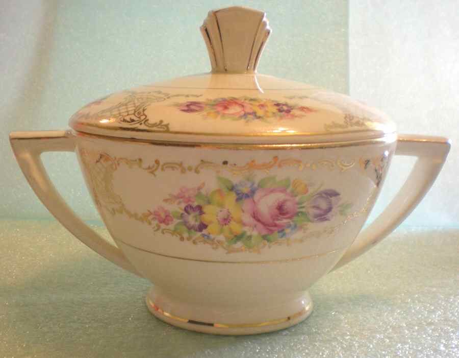 KNO1034 Sugar Bowl & Lid by Edwin Knowles-1