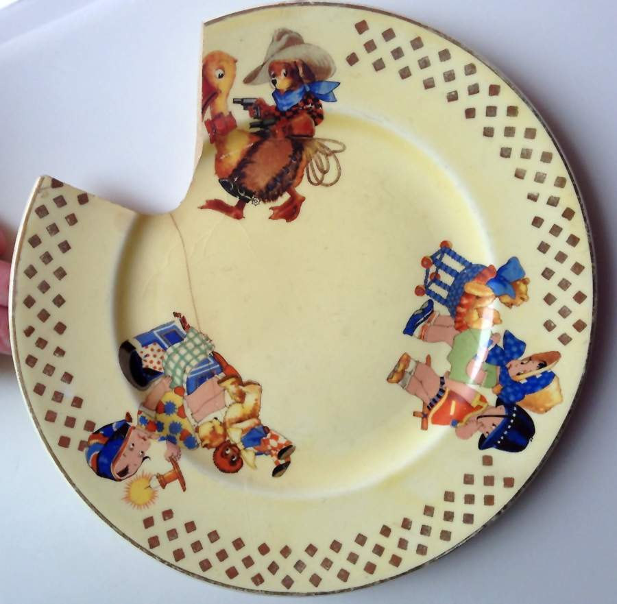 KNO1041 Child's Plate by Edwin Knowles-1