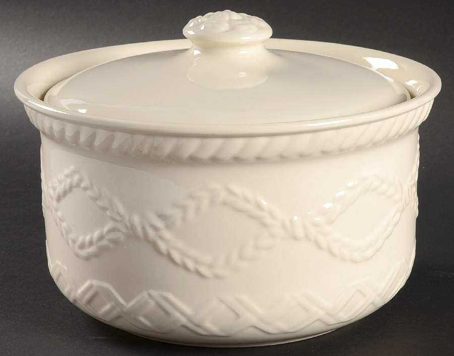 Aranware 2.5 Qt Round Covered Casserole by Kara Irish Pottery-1