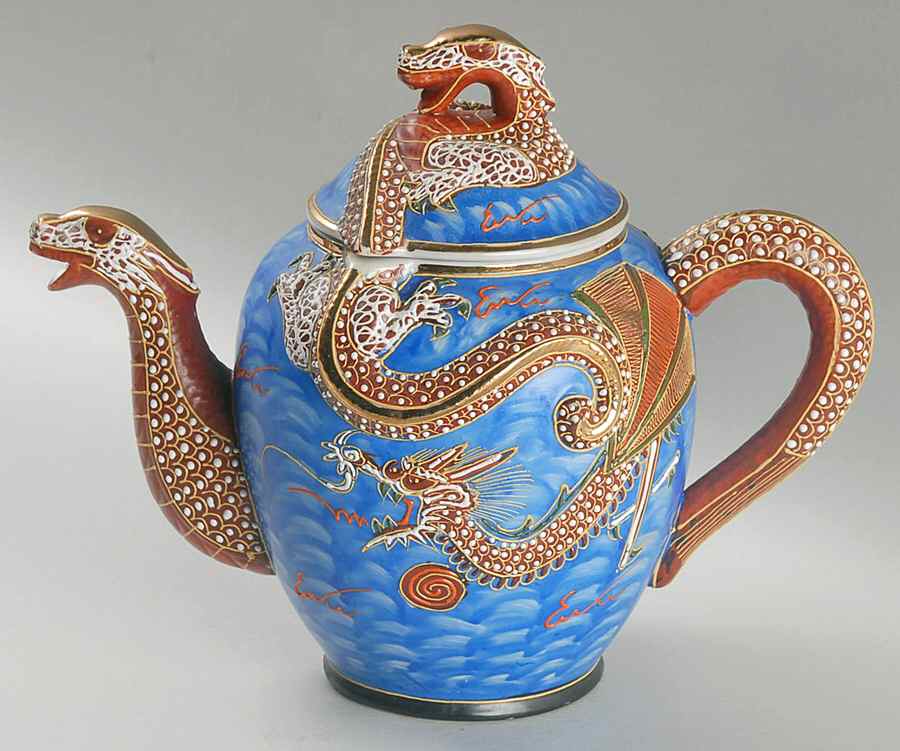 KUT293 Teapot & Lid by Kutani-1