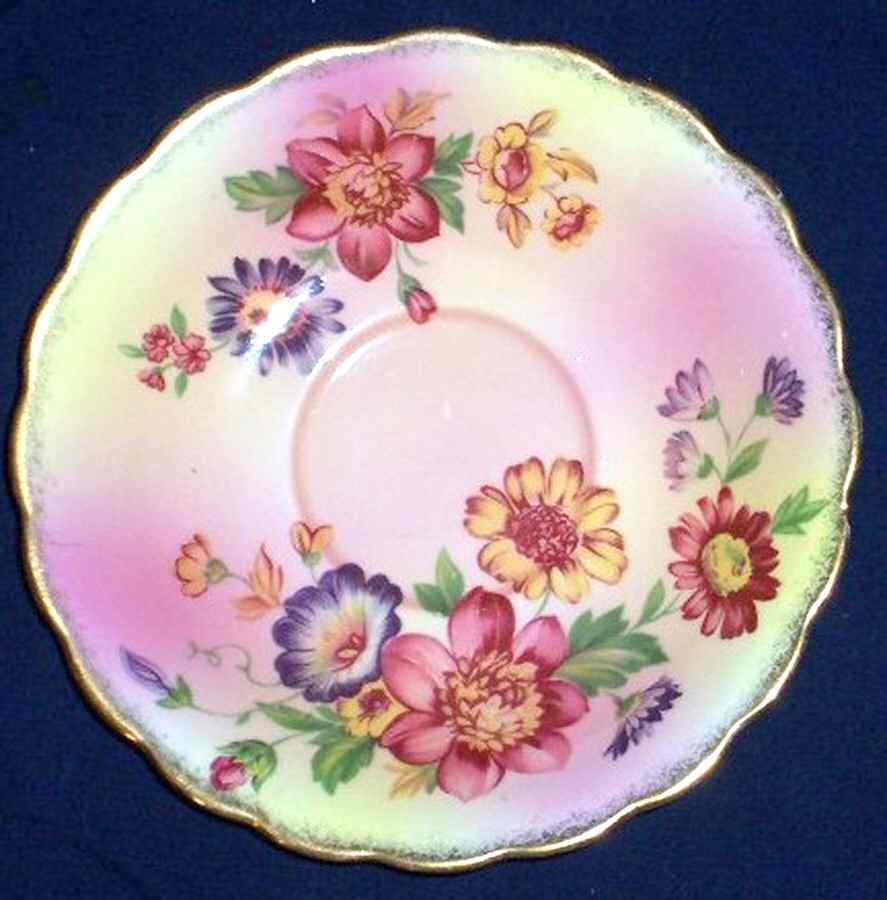 KNT44 Saucer by James Kent (England)-1