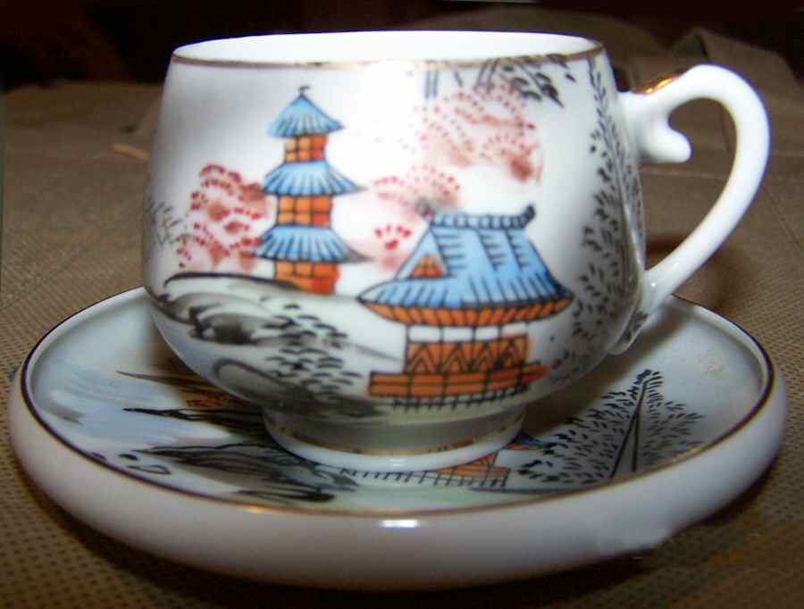 KUT301 Footed Demitasse Cup & Saucer Set by Kutani-1