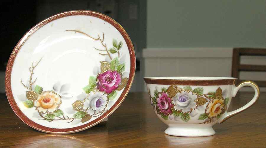 KOT7 Footed Cup & Saucer Set by Kotobuki (Japan)-1