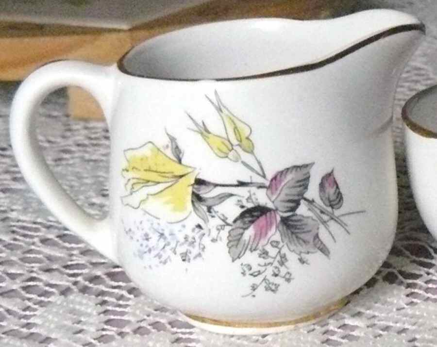 KNT45 Mini Creamer by James Kent (England)-1