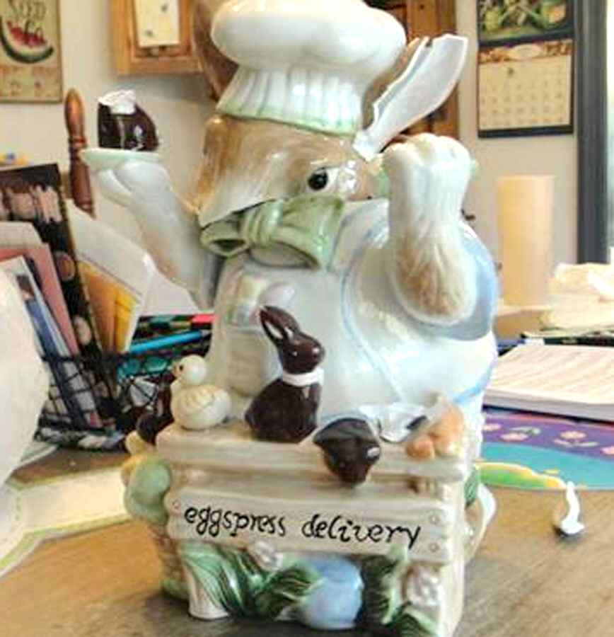 Eggspress Delivery Teapot & Lid by Kaldun & Bogle-1