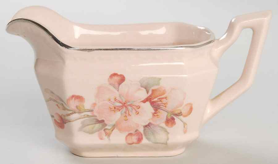 KNO1068 Creamer by Edwin Knowles-1