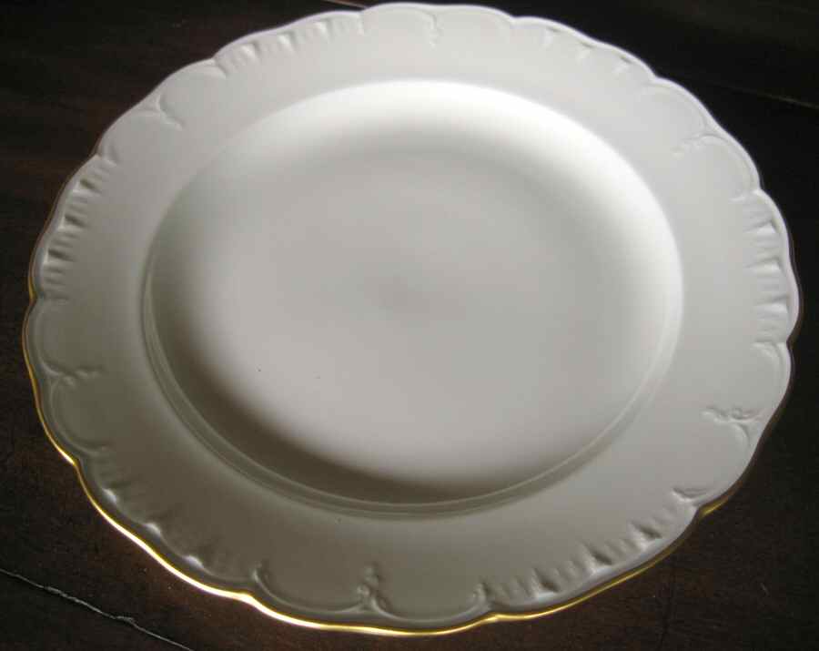 KPM249 Dinner Plate by KPM-1