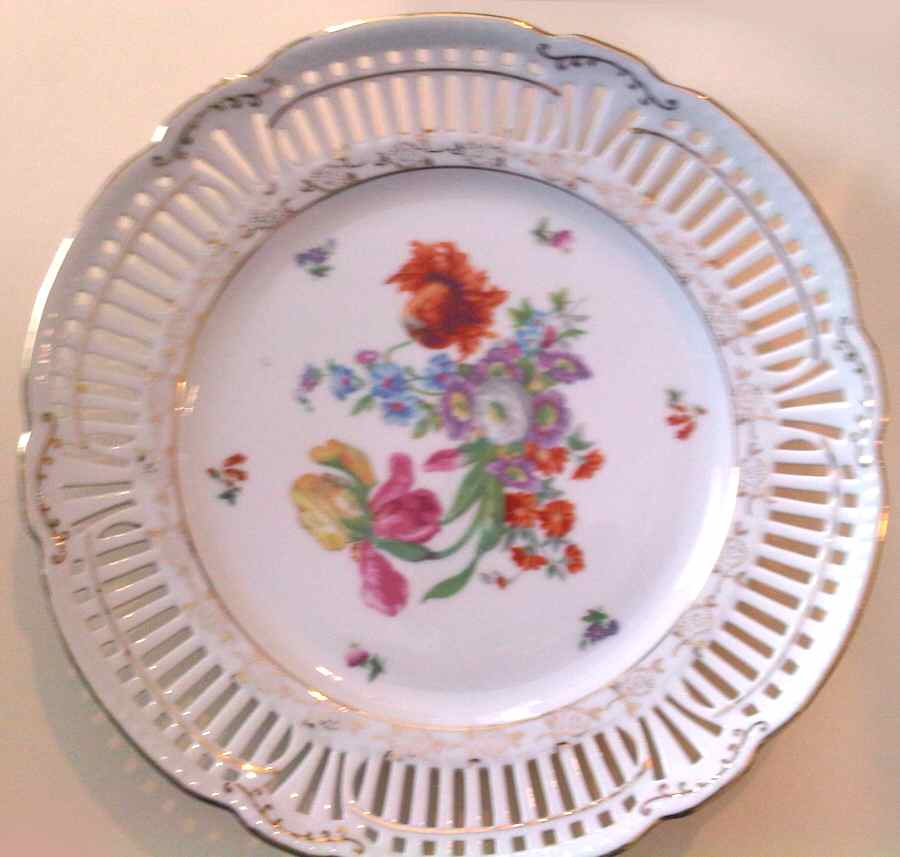 KON129 Dinner Plate by Kongo-1