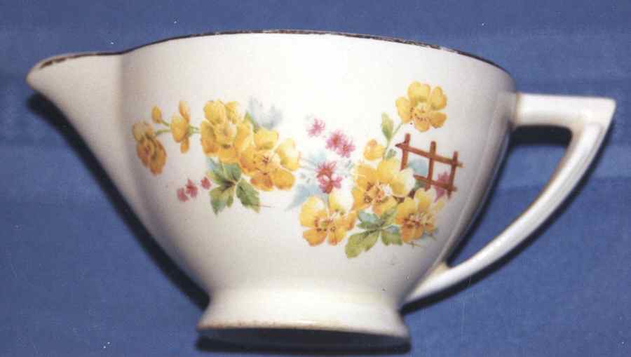 S436E1 Creamer by Edwin Knowles-1