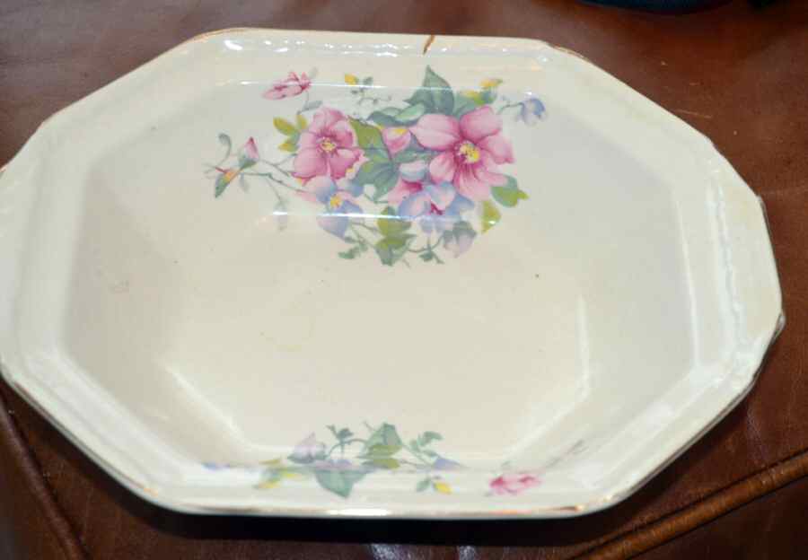 KNO1072 9" Oval Vegetable Bowl by Edwin Knowles-1