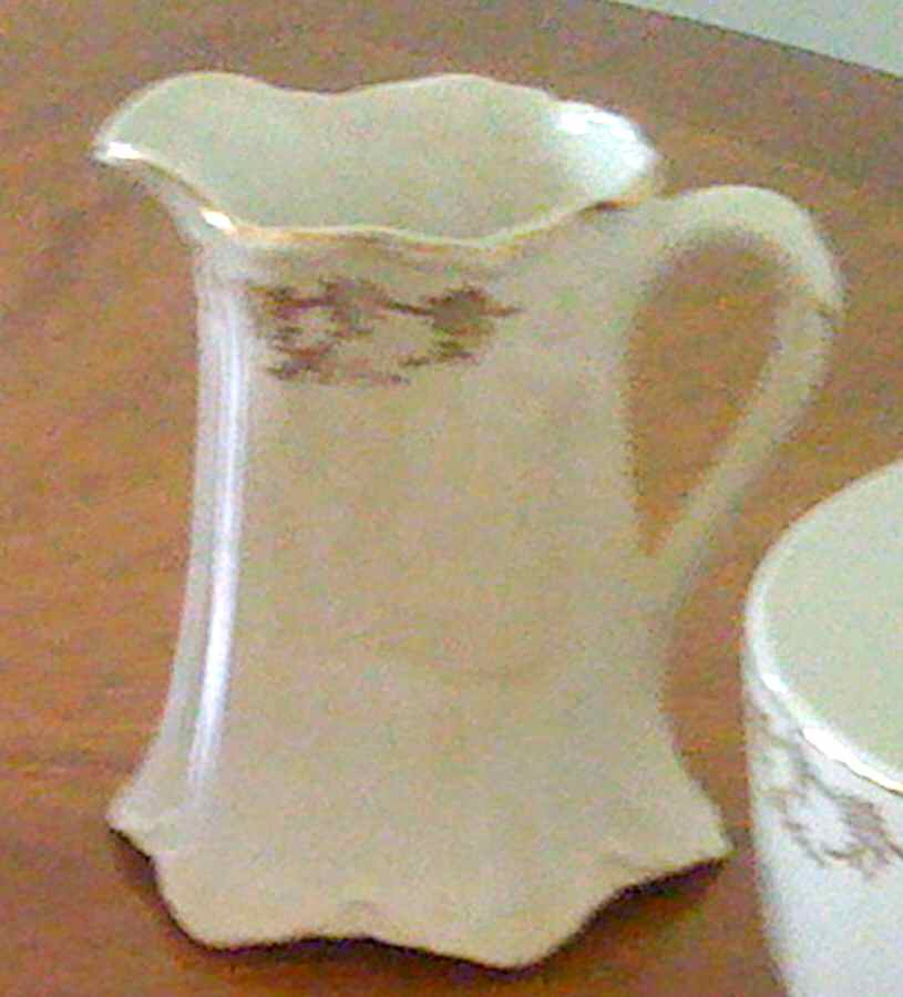 KTK186 Creamer by Knowles, Taylor & Knowles-1
