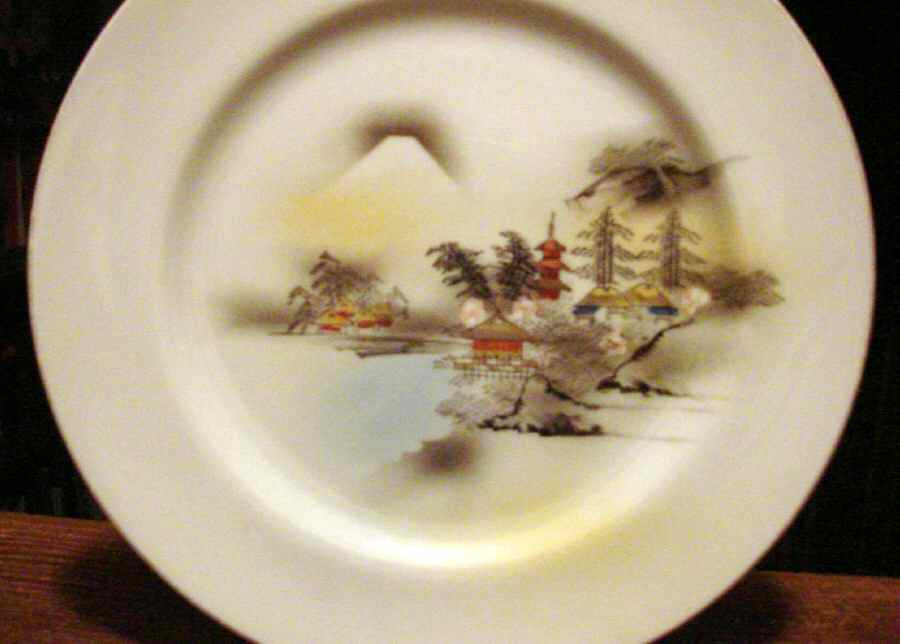 KUT306 Dinner Plate by Kutani-1