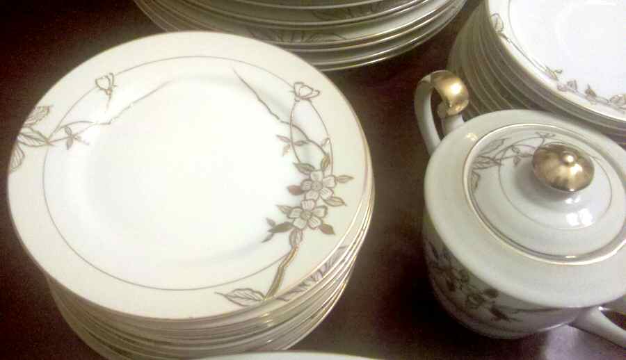 KUT309 Salad Plate by Kutani-1