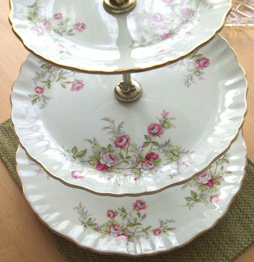 KNT47 3-Tiered Serving Tray (DP, SP, BB) by James Kent (England)-1