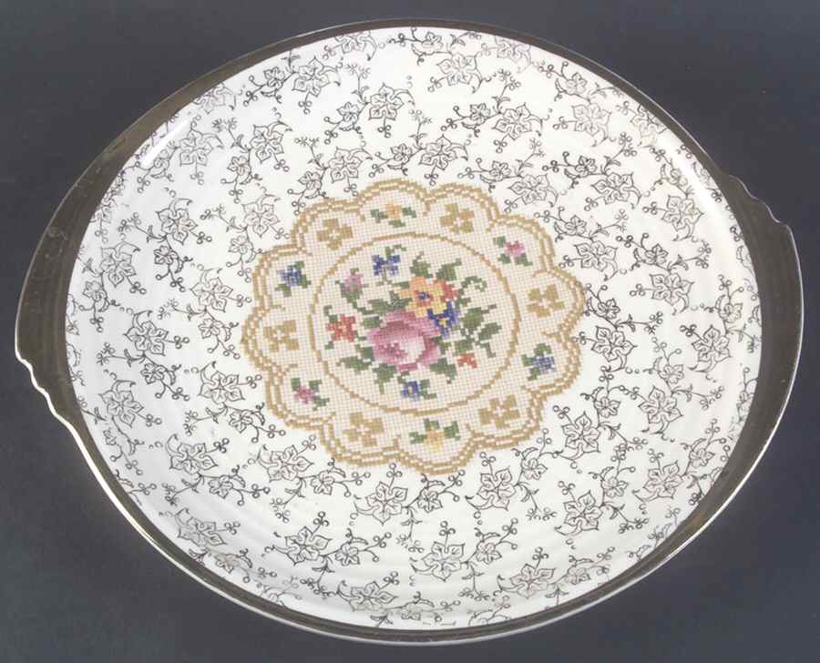 KNO1095 11" Chop Plate (Round Platter) by Edwin Knowles-1