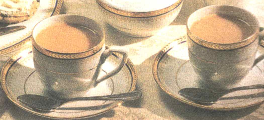 Regency Gold Flat Cup & Saucer Set by Kahla-1