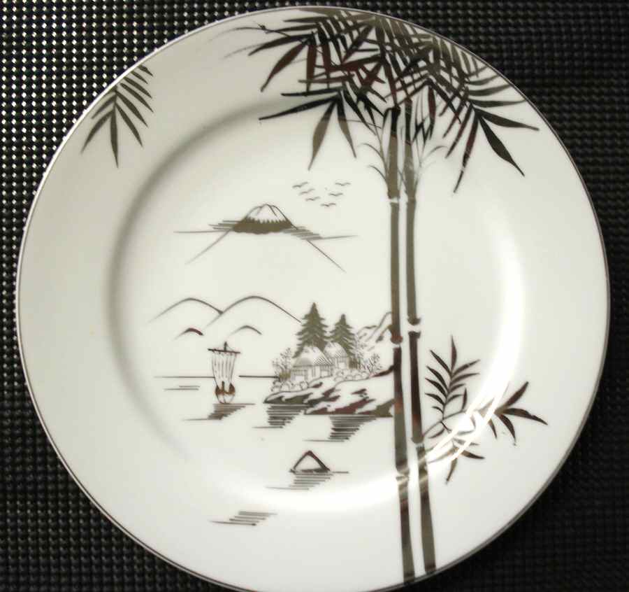KUT324 Dinner Plate by Kutani-1