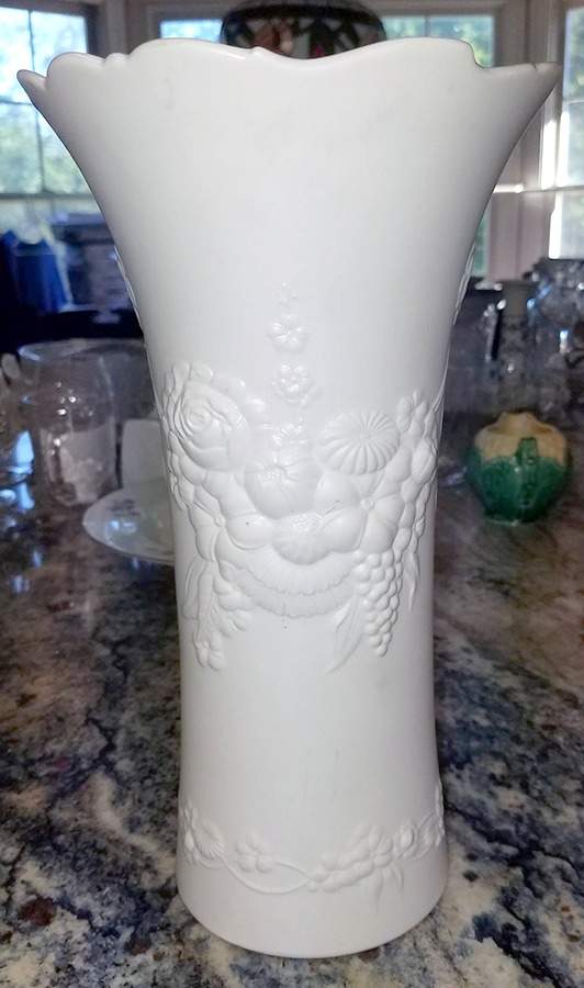 1348-1 11" Vase by Kaiser-1