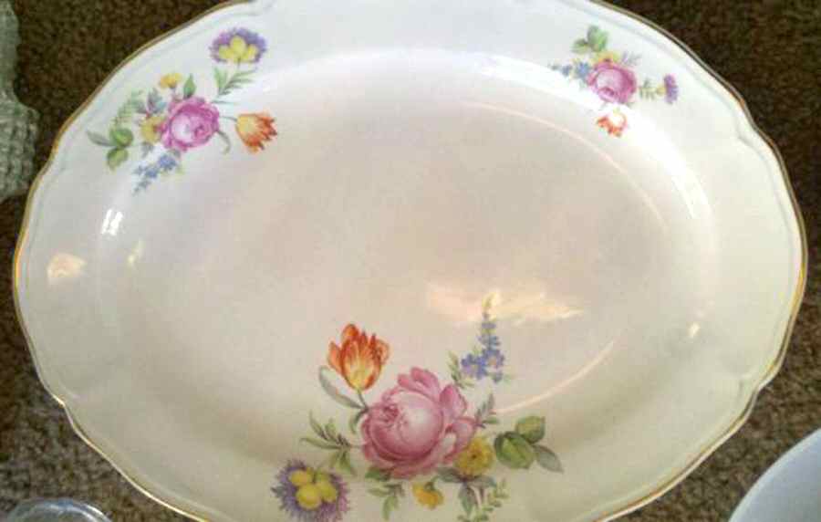 KNO1110 12" Oval Serving Platter by Edwin Knowles-1