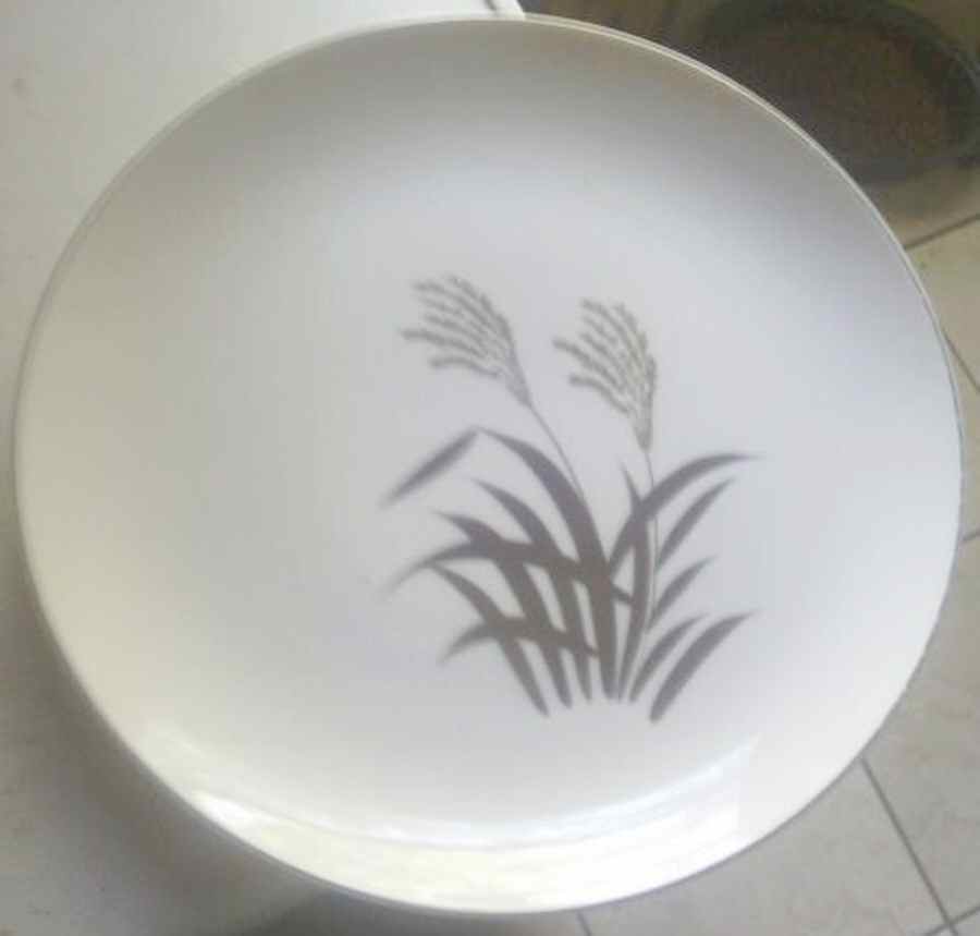 KUT338 Dinner Plate by Kutani-1