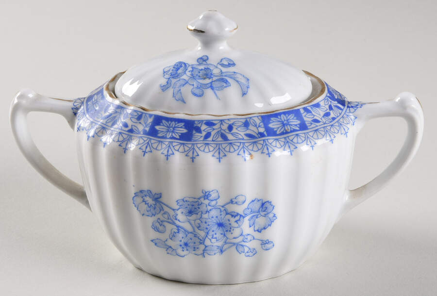 China Blau Sugar Bowl & Lid by Kahla-1