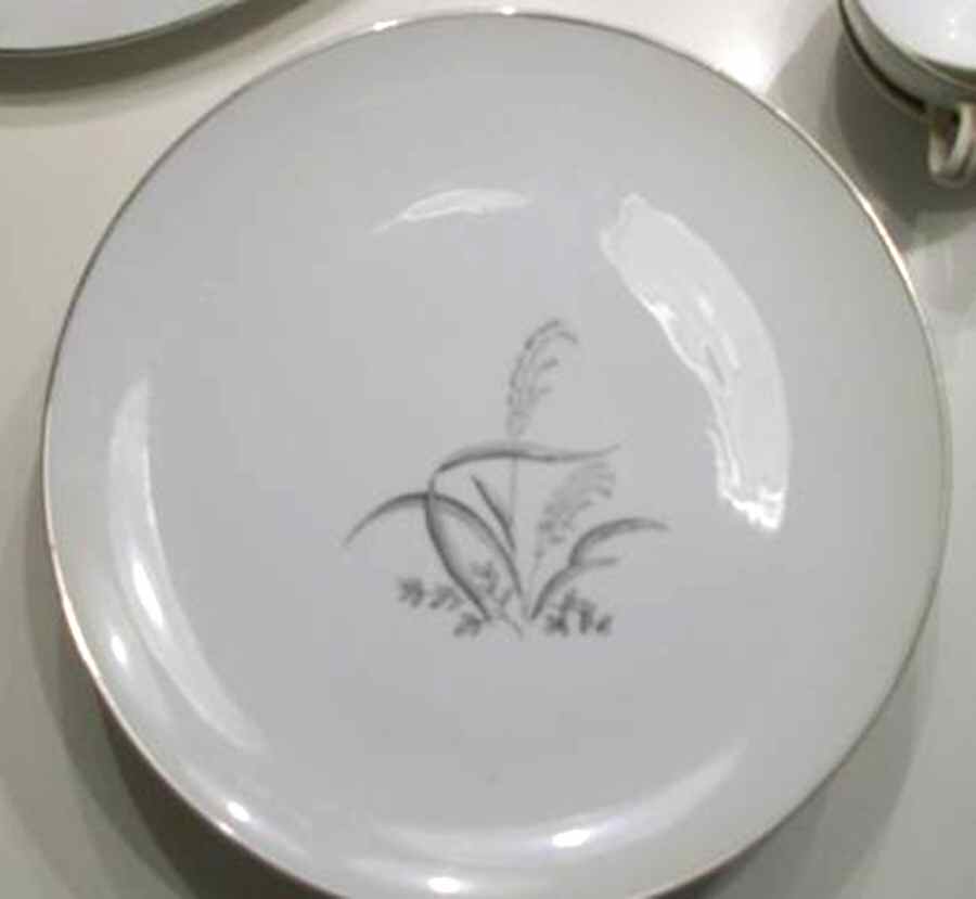 KUT349 Dinner Plate by Kutani-1