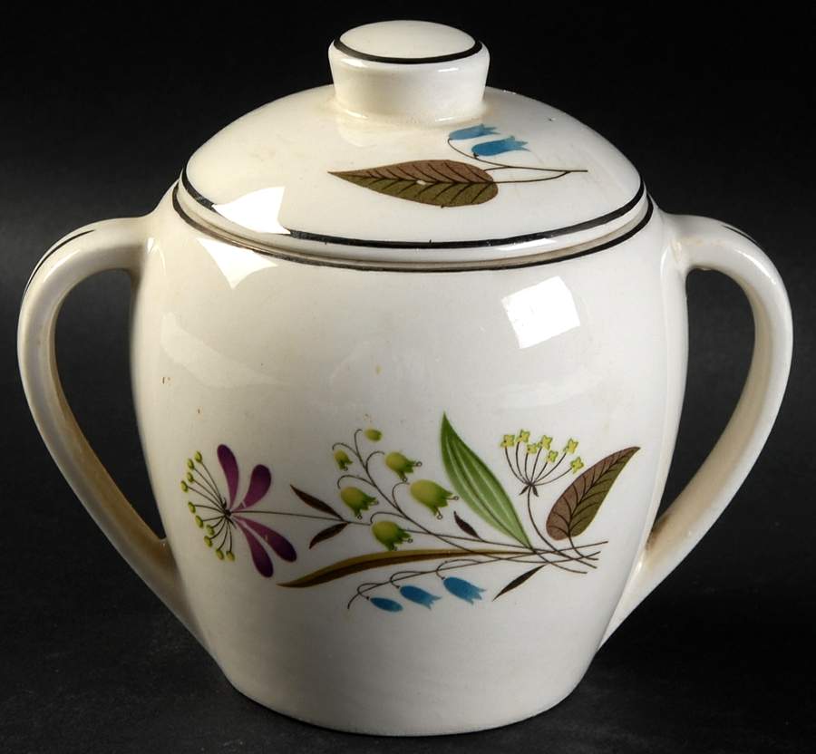 Chalet (Rim) Sugar Bowl & Lid by Edwin Knowles-1