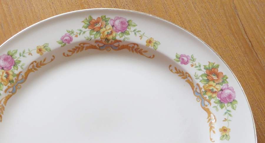 KNO1225 Dinner Plate by Edwin Knowles-1